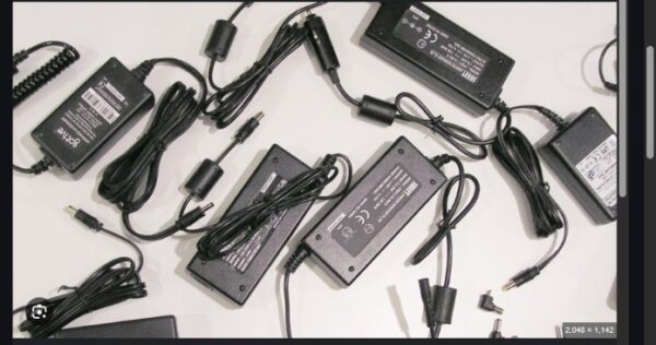 Cargador de laptops generico de laptops